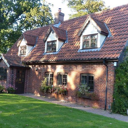 WhepsteadThe Old Pear Tree住宿加早餐旅馆 外观 照片